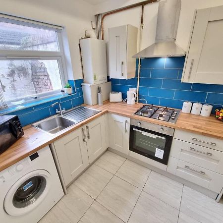 Charming Accommodation Steps From Downtown ليفربول المظهر الخارجي الصورة